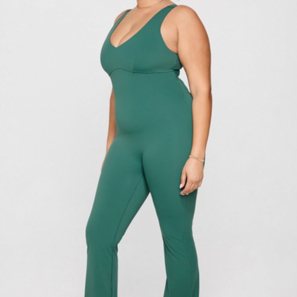 Yitty Ultra-Smooth Flare Catsuit XXL/1X Go Getta Green Jumpsuit‎ Bodysuit NWT